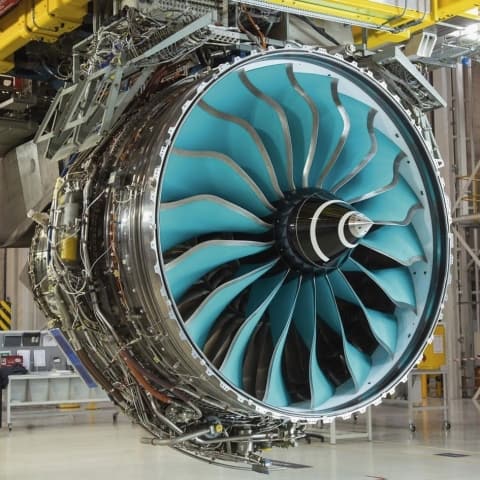 Carbon titanium fan (Rolls-Royce)