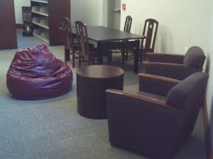 Picture of study space at the Sciences Library