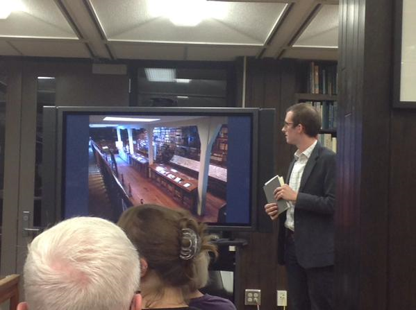 Image of John Fifield Presenting about the library at the Recoleta