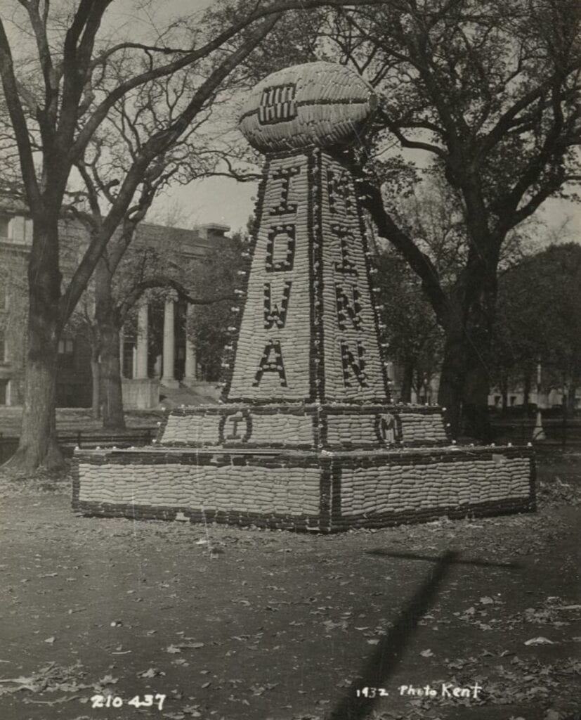 Black and white photos of Iowa monuments made of corn cobs and kernels